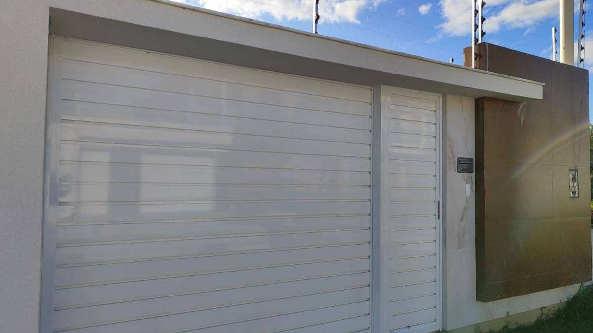 Casa à venda com 3 quartos - ,